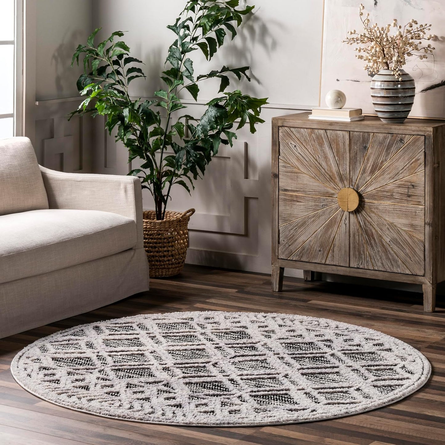 nuLOOM 2'6" x 8' Ansley Moroccan Tassel Area Rug, Light Grey, High-Low Textured Bohemian Design, Plush High Pile, Stain Resistant, For Bedroom, Living Room, Hallway, Entryway
