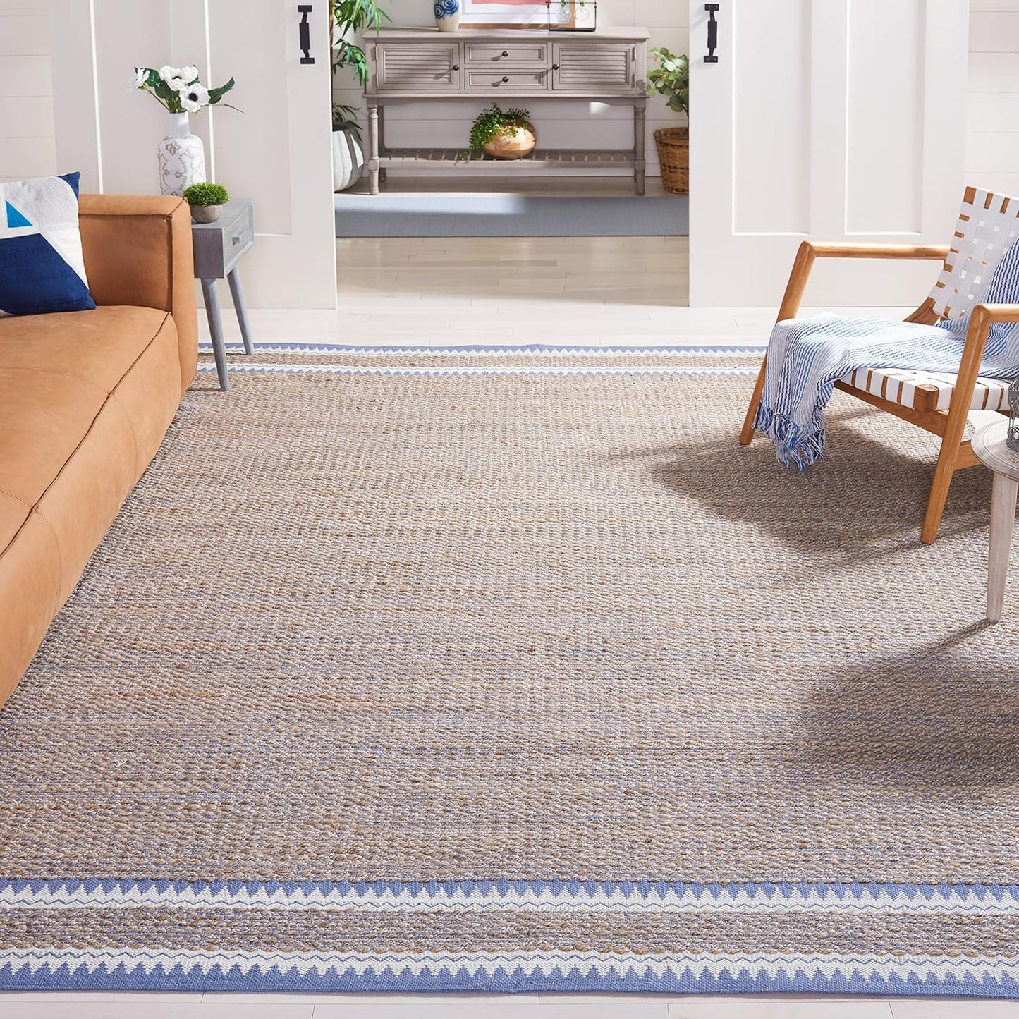 SAFAVIEH Natural Fiber Collection Runner Rug - 2'6" x 8', Natural & Black, Handmade Farmhouse Boho Coastal Rustic Jute, Ideal for High Traffic Areas in Living Room, Bedroom (NF874B)