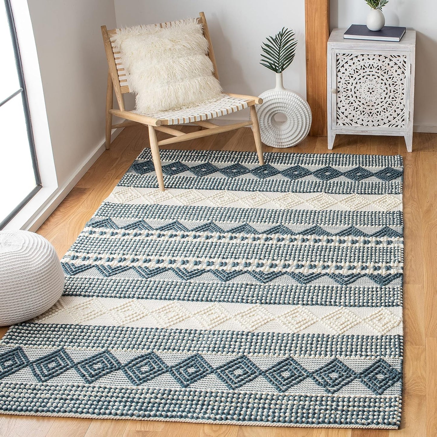 SAFAVIEH Natura Collection Runner Rug - 2'3" x 8', Beige & Ivory, Handmade Moroccan Boho Tribal Wool & Cotton, Ideal for High Traffic Areas in Living Room, Bedroom (NAT102B)