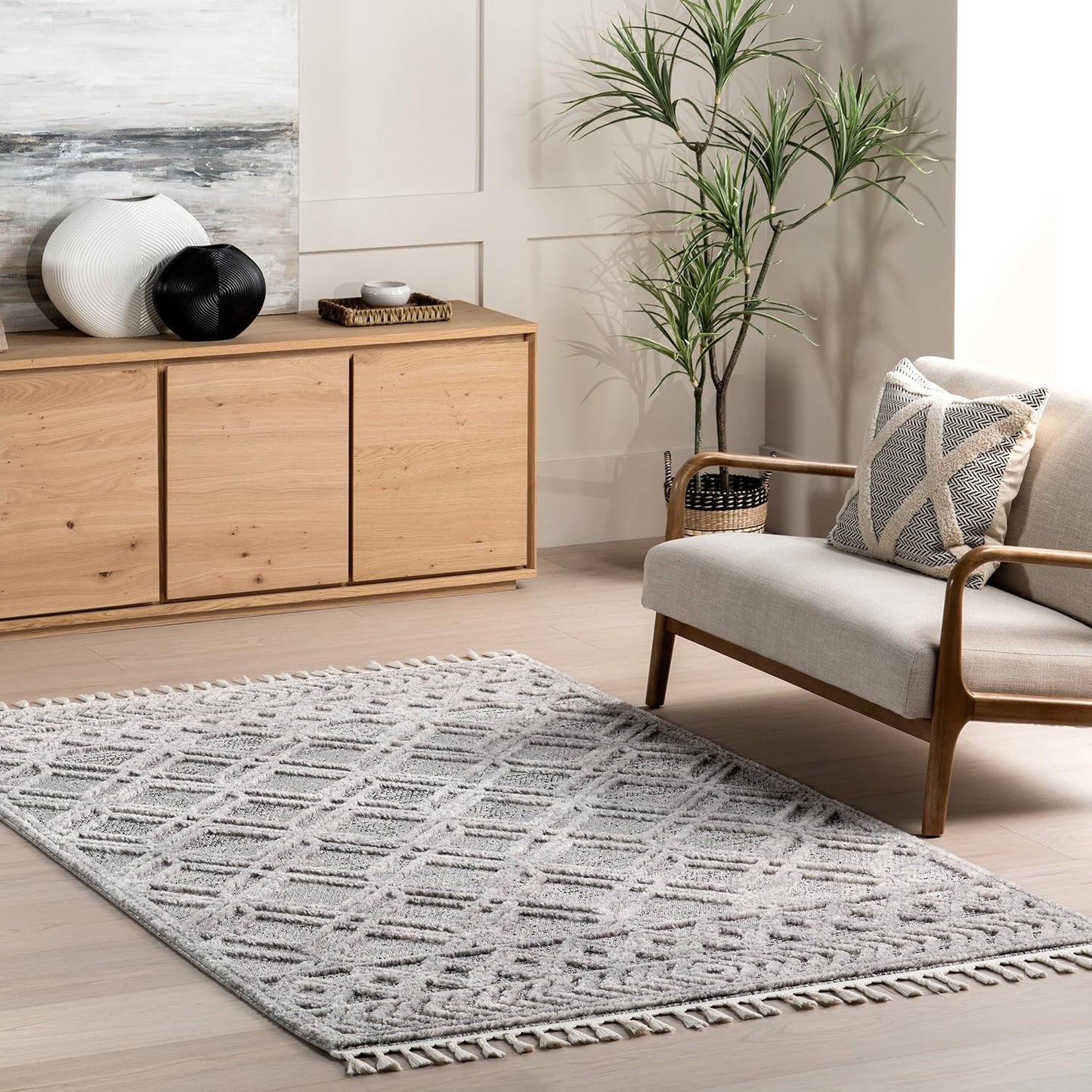nuLOOM 2'6" x 8' Ansley Moroccan Tassel Area Rug, Light Grey, High-Low Textured Bohemian Design, Plush High Pile, Stain Resistant, For Bedroom, Living Room, Hallway, Entryway