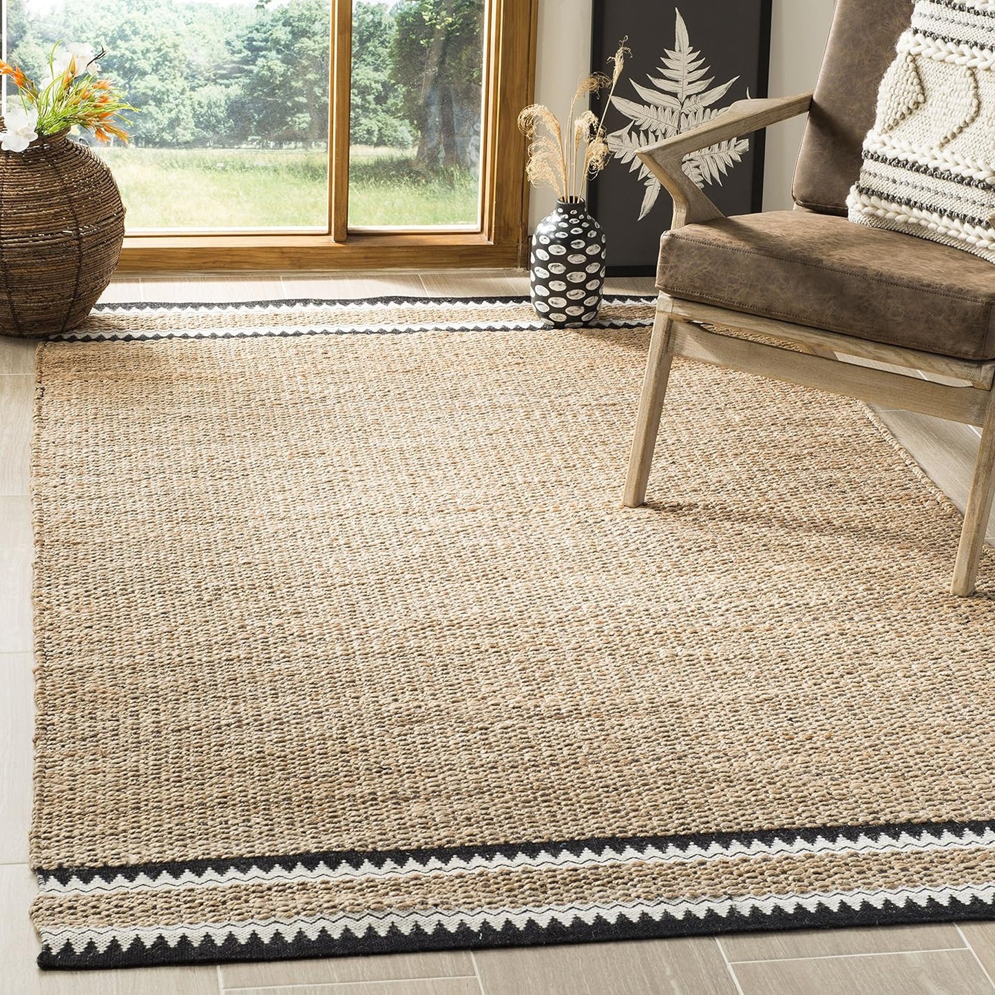 SAFAVIEH Natural Fiber Collection Runner Rug - 2'6" x 8', Natural & Black, Handmade Farmhouse Boho Coastal Rustic Jute, Ideal for High Traffic Areas in Living Room, Bedroom (NF874B)