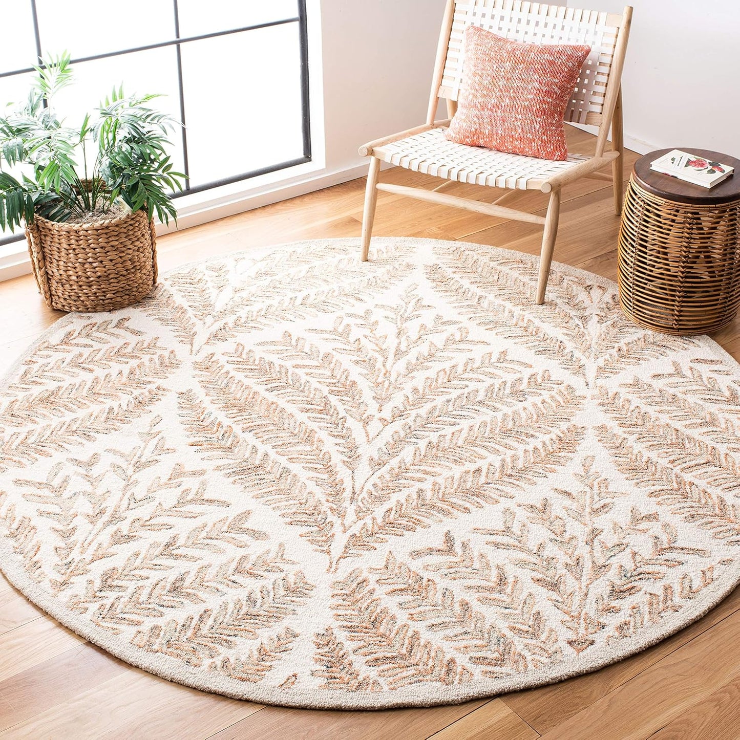 SAFAVIEH Capri Collection Runner Rug - 2'3" x 7', Ivory & Green, Handmade Wool, Ideal for High Traffic Areas in Living Room, Bedroom (CPR208B)