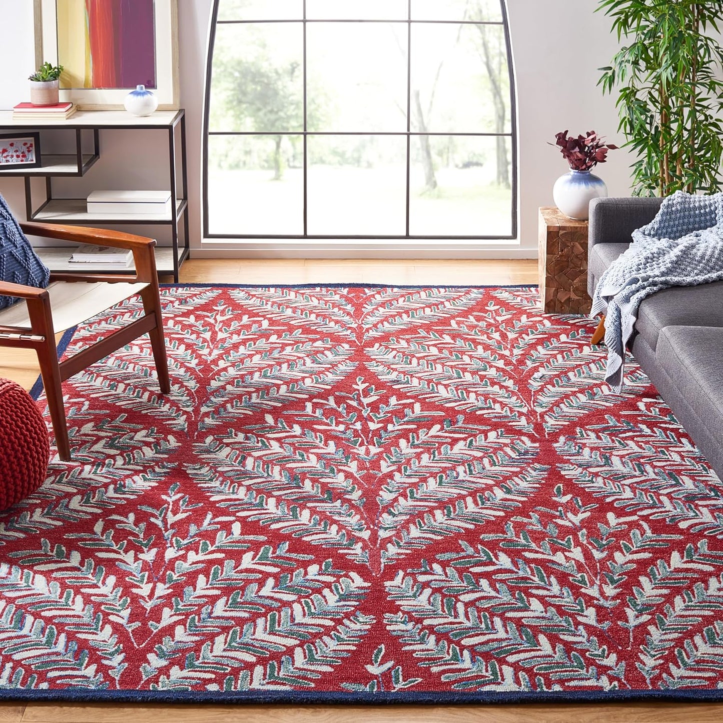 SAFAVIEH Capri Collection Runner Rug - 2'3" x 7', Ivory & Green, Handmade Wool, Ideal for High Traffic Areas in Living Room, Bedroom (CPR208B)