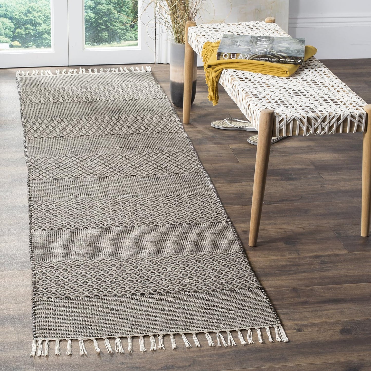 SAFAVIEH Montauk Collection Runner Rug - 2'3" x 14', Ivory & Anthracite, Handmade Flat Weave Boho Farmhouse Cotton Tassel Fringe, Ideal for High Traffic Areas in Living Room, Bedroom (MTK330N)