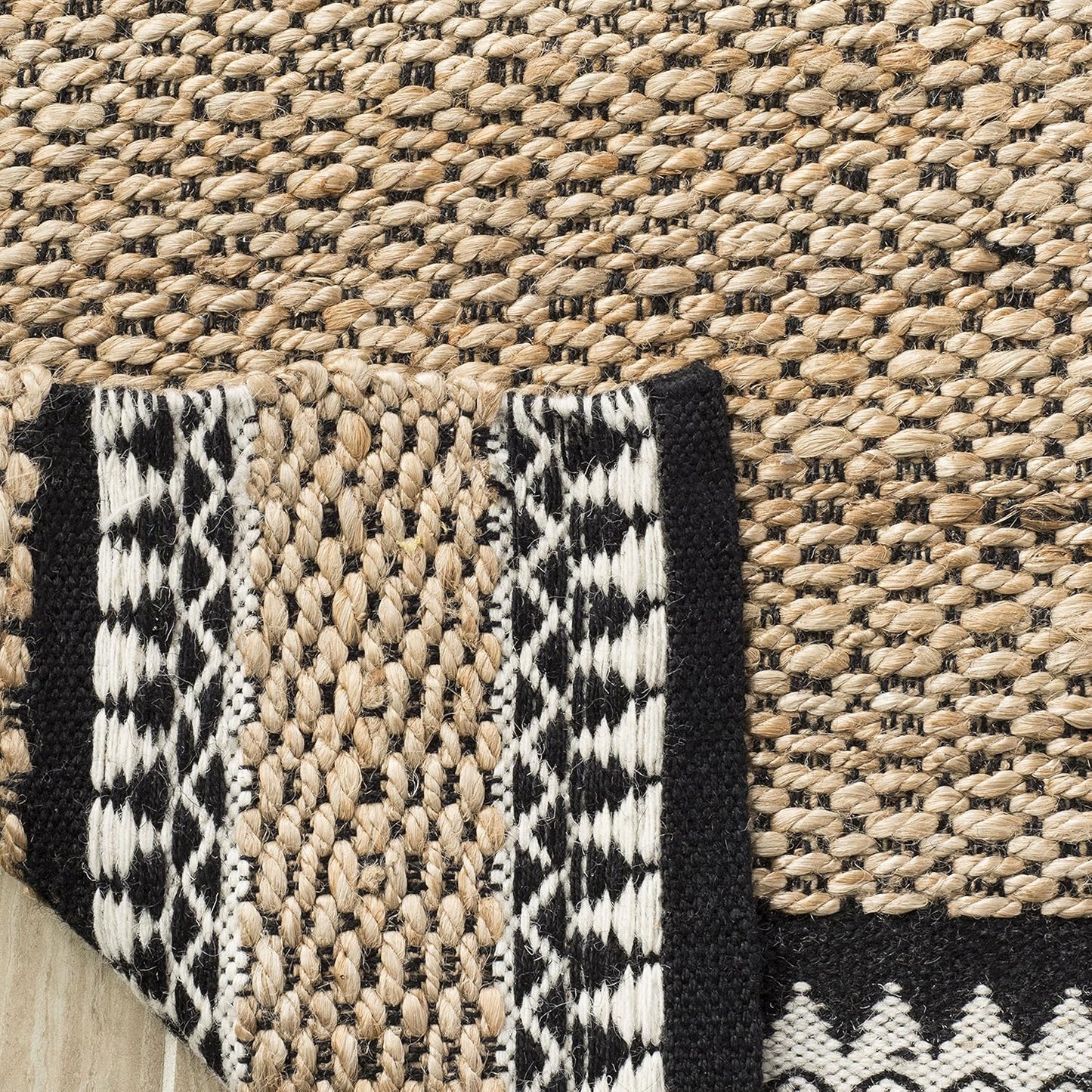 SAFAVIEH Natural Fiber Collection Runner Rug - 2'6" x 8', Natural & Black, Handmade Farmhouse Boho Coastal Rustic Jute, Ideal for High Traffic Areas in Living Room, Bedroom (NF874B)